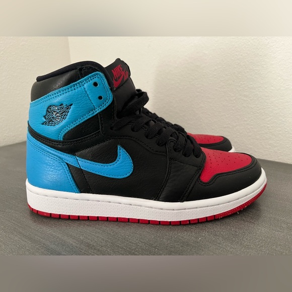 Air Jordan 1 UNC to CHI - Picture 4 of 10
